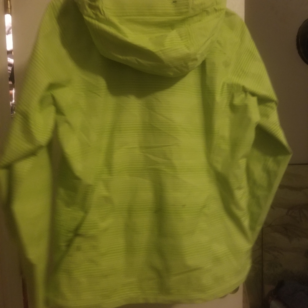 Mountain hard wear rain jacket - Picture 2 of 14